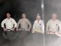 Karateka Seiza-Sitz